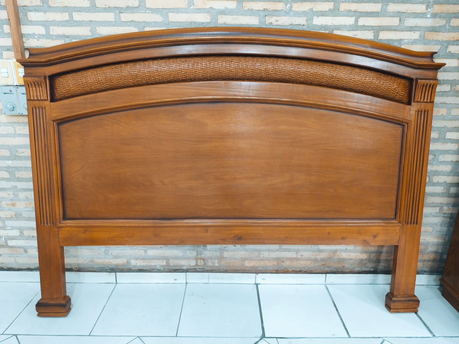 CABECERA GLORIA MADERA + RATTAN 1.80 MUEBLES CORONEL